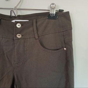 Brenda Beddome • Dark Green Skinny Pant